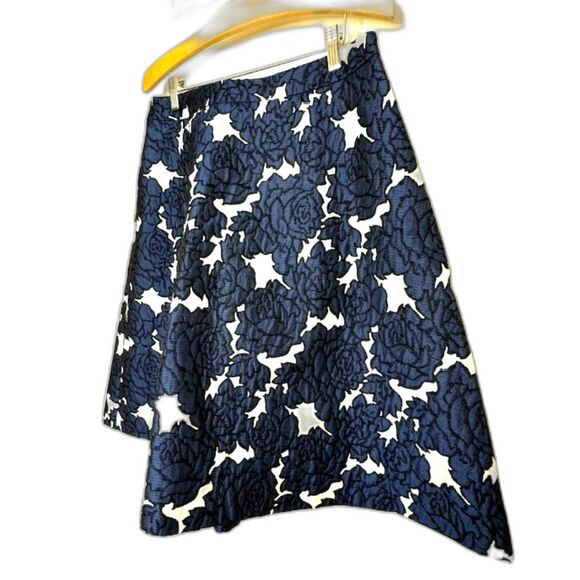 LANE BRYANT NAVY BLUE FLORAL BROCADE FULL SKIRT WITH POCKETS NWT SIZE 14 - Picture 8 of 11